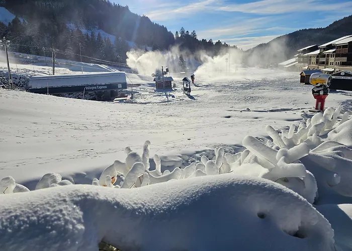 Standing Jacuzzi Apartment